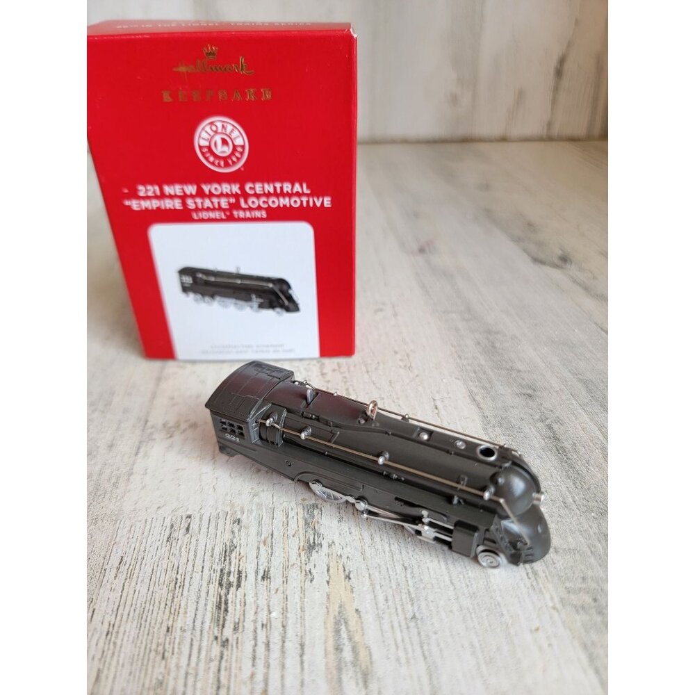 Hallmark 221 New York Central empire State locomotive train‎ ornament xmas